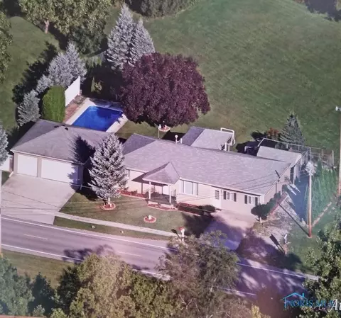 413 E High St, Napoleon, OH 43545 photo 4