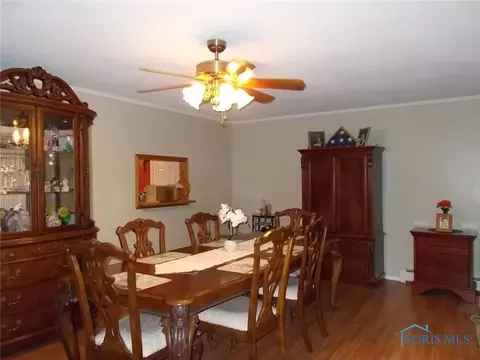 413 E High St, Napoleon, OH 43545 photo 5