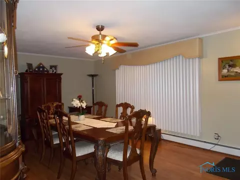 413 E High St, Napoleon, OH 43545 photo 6