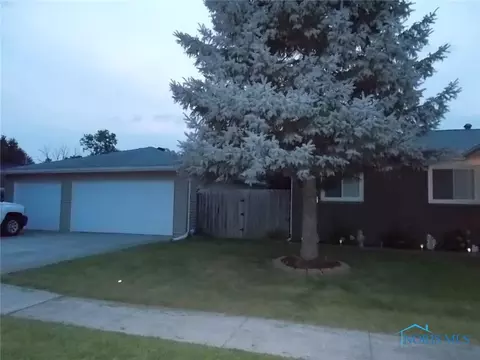 413 E High St, Napoleon, OH 43545 photo 9