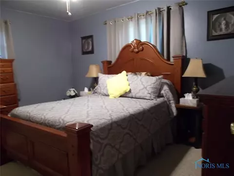 413 E High St, Napoleon, OH 43545 photo 7