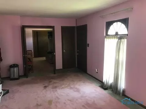 2333 Westmonte Rd, Toledo, OH 43607 photo 2