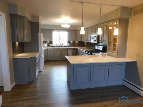 504 Walnut St, Archbold, OH 43502 photo 6