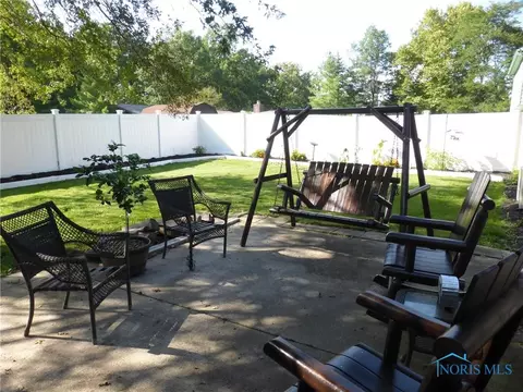 201 Illinois Dr, Bryan, OH 43506 photo 4