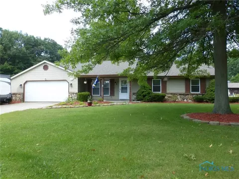 201 Illinois Dr, Bryan, OH 43506 photo 1