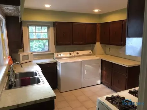 1718 Potomac Dr, Toledo, OH 43607 photo 10