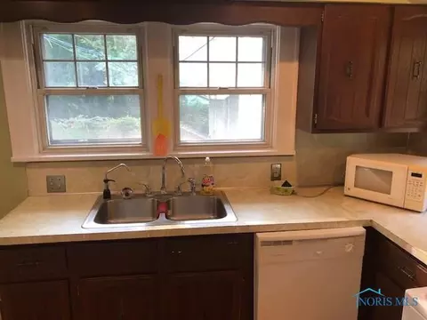 1718 Potomac Dr, Toledo, OH 43607 photo 13