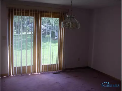 323 Main St, Oak Harbor, OH 43449 photo 6