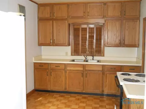 742 N Cherry St, Paulding, OH 45879 photo 4