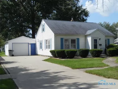 742 N Cherry St, Paulding, OH 45879 photo 1