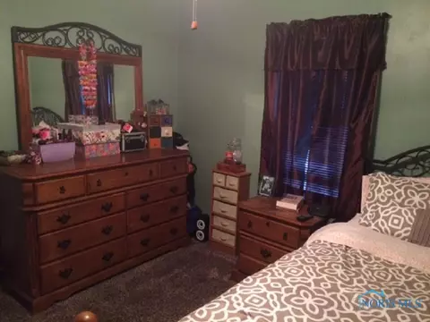 428 E Maple St, Bryan, OH 43506 photo 9