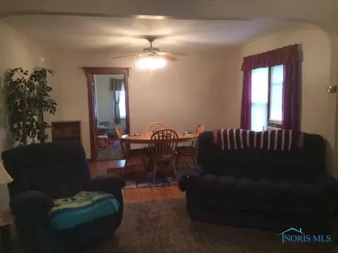 428 E Maple St, Bryan, OH 43506 photo 5