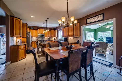 8833 E White Eagle, Sylvania, OH 43560 photo 5