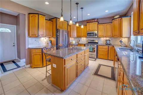 8833 E White Eagle, Sylvania, OH 43560 photo 4