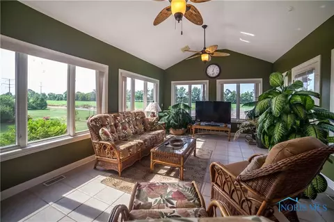 8833 E White Eagle, Sylvania, OH 43560 photo 6