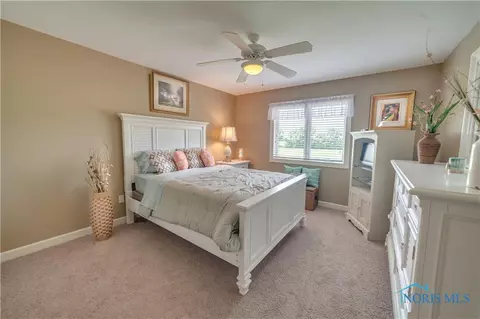 8833 E White Eagle, Sylvania, OH 43560 photo 10
