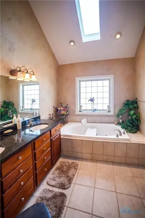 8833 E White Eagle, Sylvania, OH 43560 photo 8