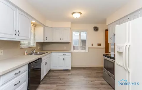 801 Johnson St, Maumee, OH 43537 photo 13