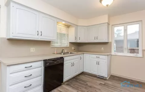 801 Johnson St, Maumee, OH 43537 photo 7