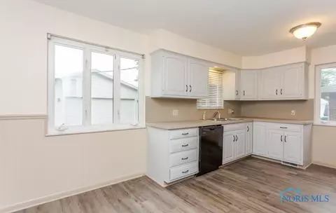 801 Johnson St, Maumee, OH 43537 photo 6