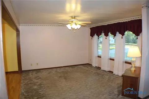 218 E Parklane Ave, Bradner, OH 43406 photo 5