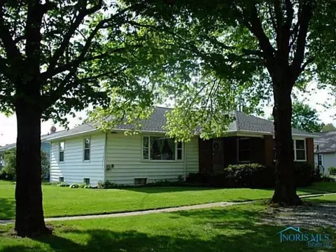403 S Squire St, Holgate, OH 43527 photo 3