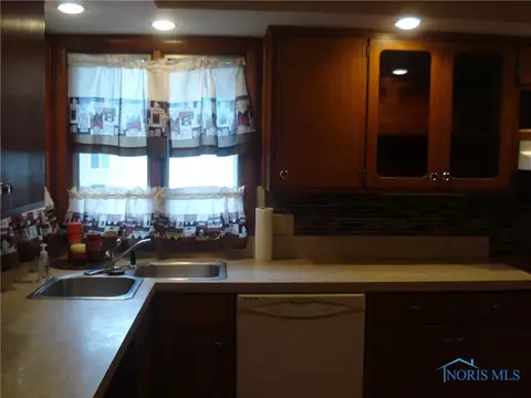 403 S Squire St, Holgate, OH 43527 photo 15
