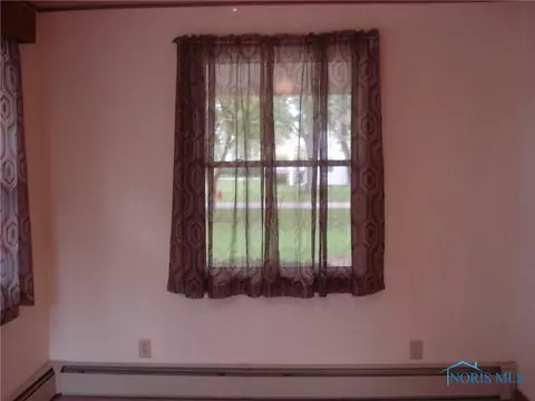 403 S Squire St, Holgate, OH 43527 photo 8