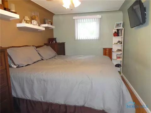 418 Cedar St, Wauseon, OH 43567 photo 7