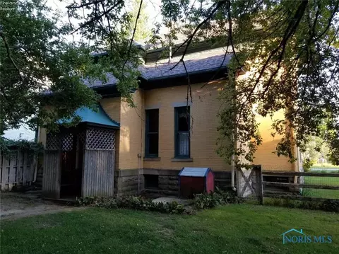148 E Main St, Wayne, OH 43466 photo 2