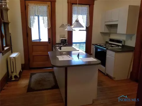 148 E Main St, Wayne, OH 43466 photo 4