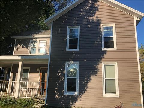121 Plin St, Bradner, OH 43406 photo 1