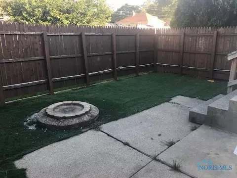 2010 Perth St, Toledo, OH 43607 photo 24