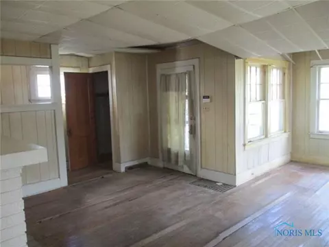 1929 Joffre Ave, Toledo, OH 43607 photo 2
