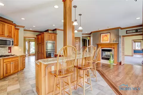 645 Bentbrook Dr, Findlay, OH 45840 photo 9