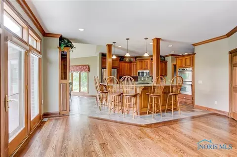 645 Bentbrook Dr, Findlay, OH 45840 photo 5