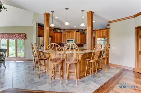 645 Bentbrook Dr, Findlay, OH 45840 photo 6