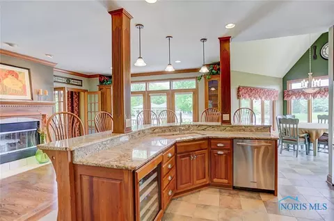 645 Bentbrook Dr, Findlay, OH 45840 photo 8