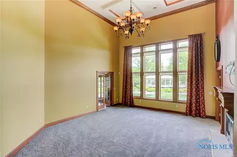 645 Bentbrook Dr, Findlay, OH 45840 photo 4