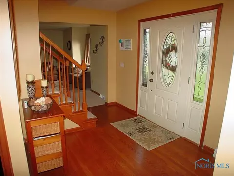 517 Thackeray Rd, Maumee, OH 43537 photo 8