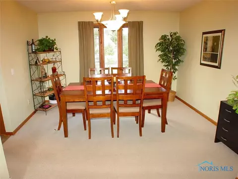 517 Thackeray Rd, Maumee, OH 43537 photo 11