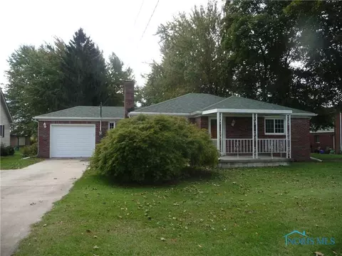 705 E Crocker St, Bradner, OH 43406 photo 1