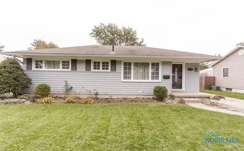 1070 Leith St, Maumee, OH 43537 photo 2