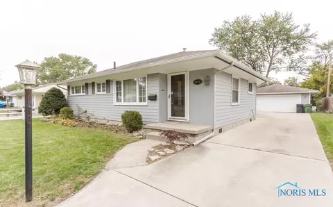 1070 Leith St, Maumee, OH 43537 photo 1
