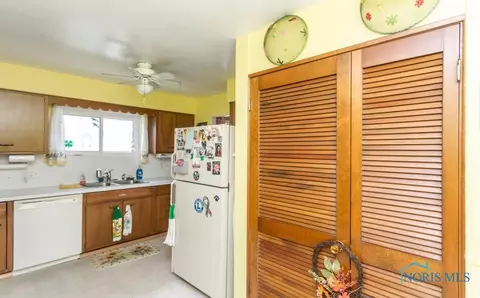 1070 Leith St, Maumee, OH 43537 photo 10