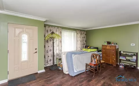 1070 Leith St, Maumee, OH 43537 photo 3