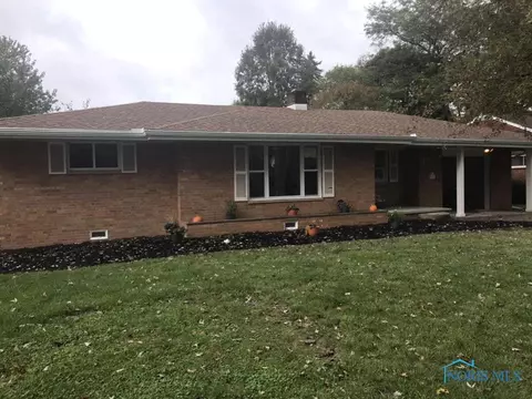 1049 Scribner St, Maumee, OH 43537 photo 1