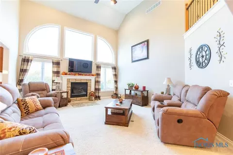 8927 White Eagle, Sylvania, OH 43560 photo 7