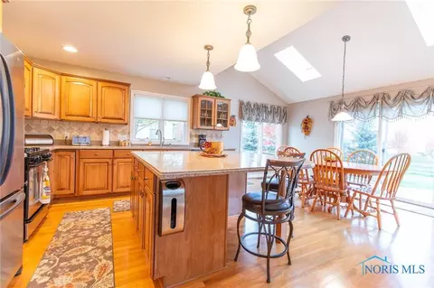 8927 White Eagle, Sylvania, OH 43560 photo 9