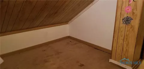 2004 Barrows St, Toledo, OH 43613 photo 13